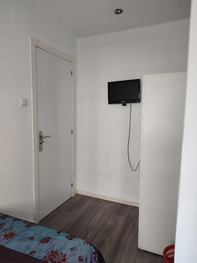 Avenue Rooms Valenza Esterno foto