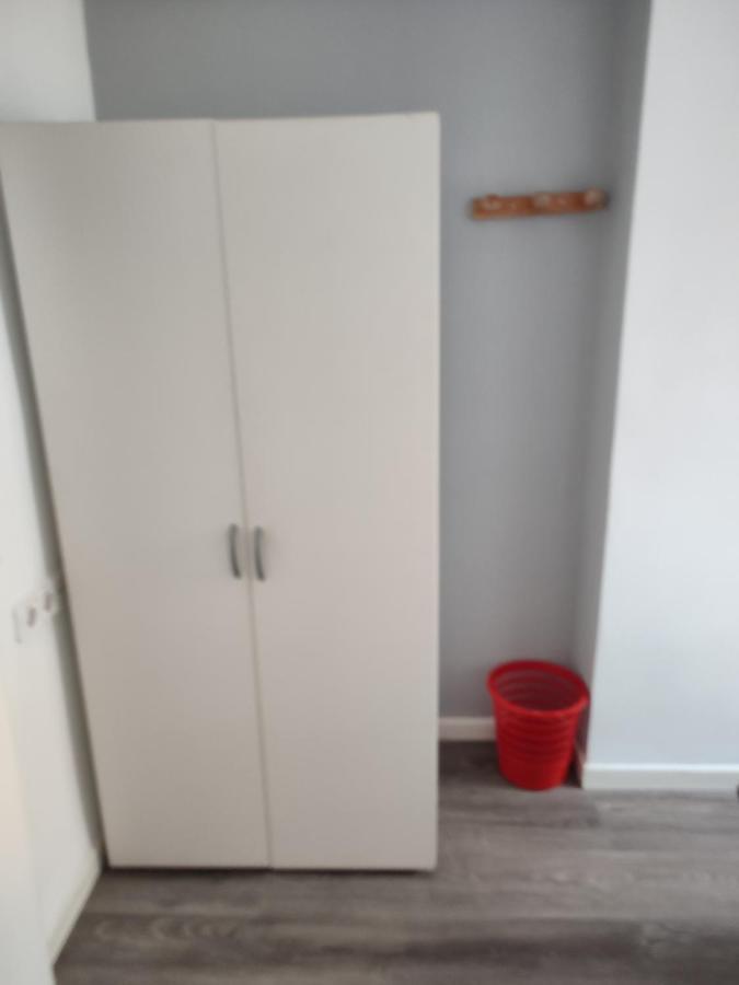Avenue Rooms Valenza Esterno foto