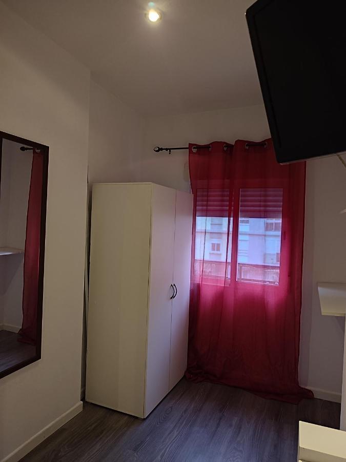 Avenue Rooms Valenza Esterno foto
